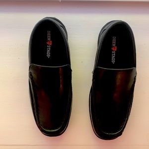 Deer Stags kids black loafers size 2M. New without tags.